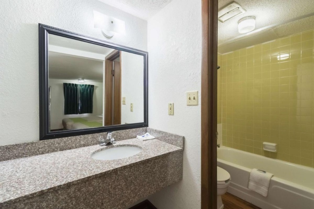Room image 5