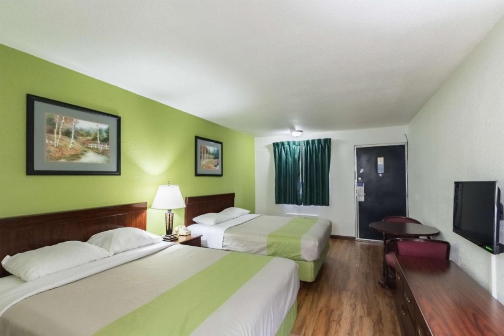 Motel 6-Mattoon, IL